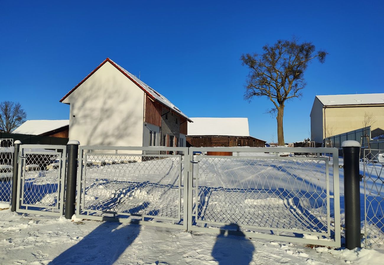 Villa in Mnichovo Hradište - Mnichovo Hradiste SVK405