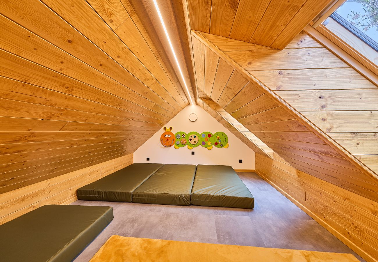 Villa in Cerný Dul - Luxury villa+Pool in Cerny Dul KCMC116