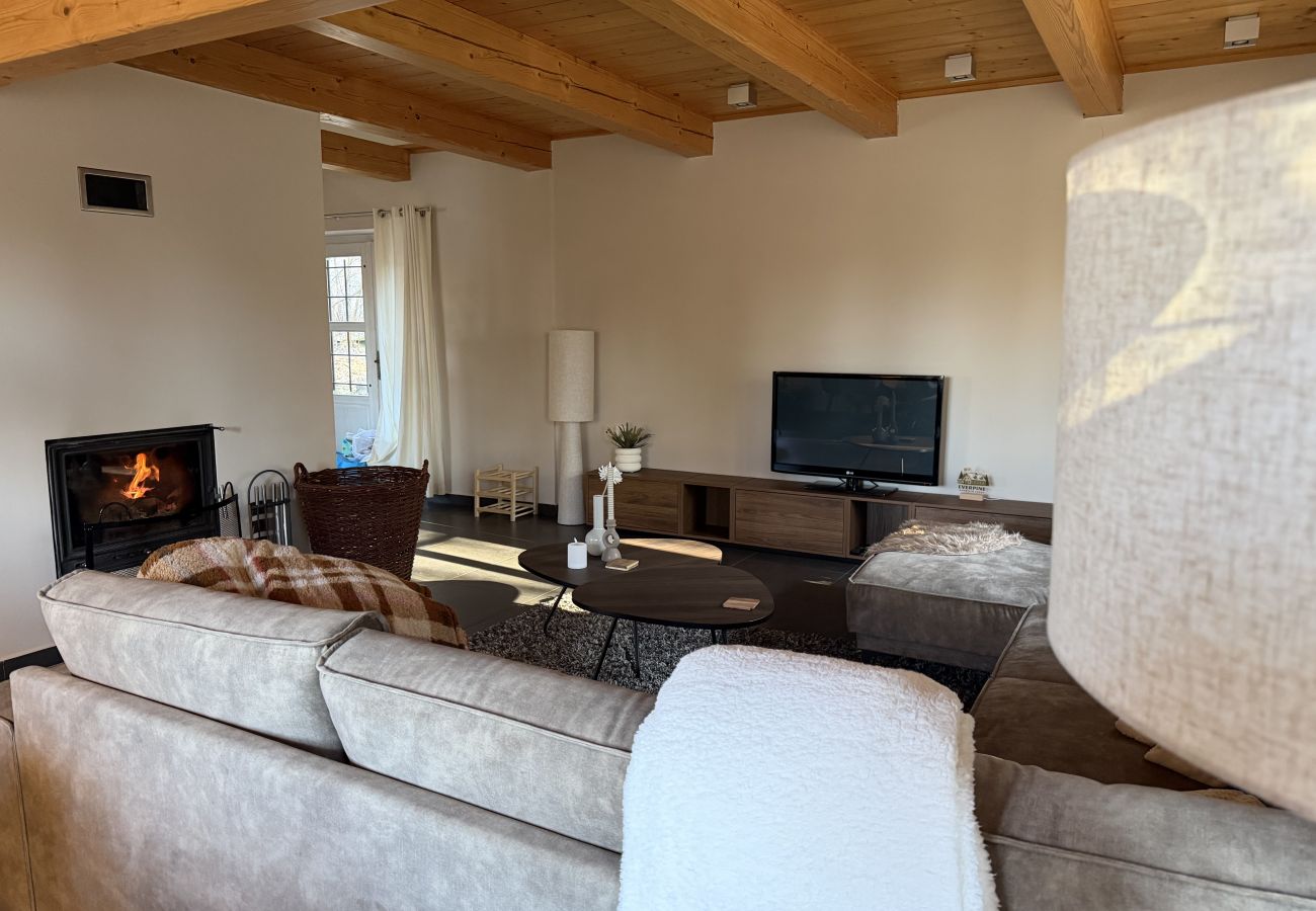 Villa à Mladé Buky - Villa mit Pool,  Skigebiete KJH348