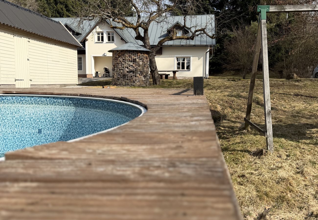 Villa à Mladé Buky - Villa mit Pool,  Skigebiete KJH348