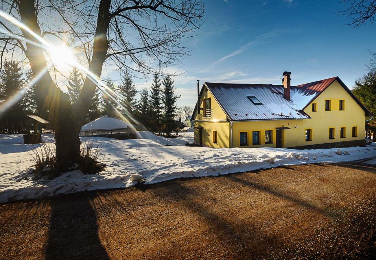 Villa à Bernartice - Luxe Villa in Bernartice, ook voor groepen KKH045