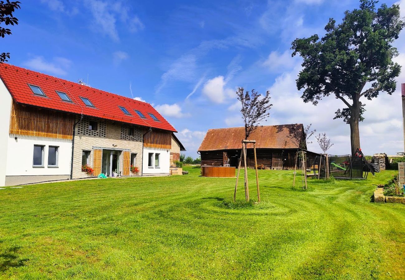 Villa à Mnichovo Hradište - Mnichovo Hradiste SVK405