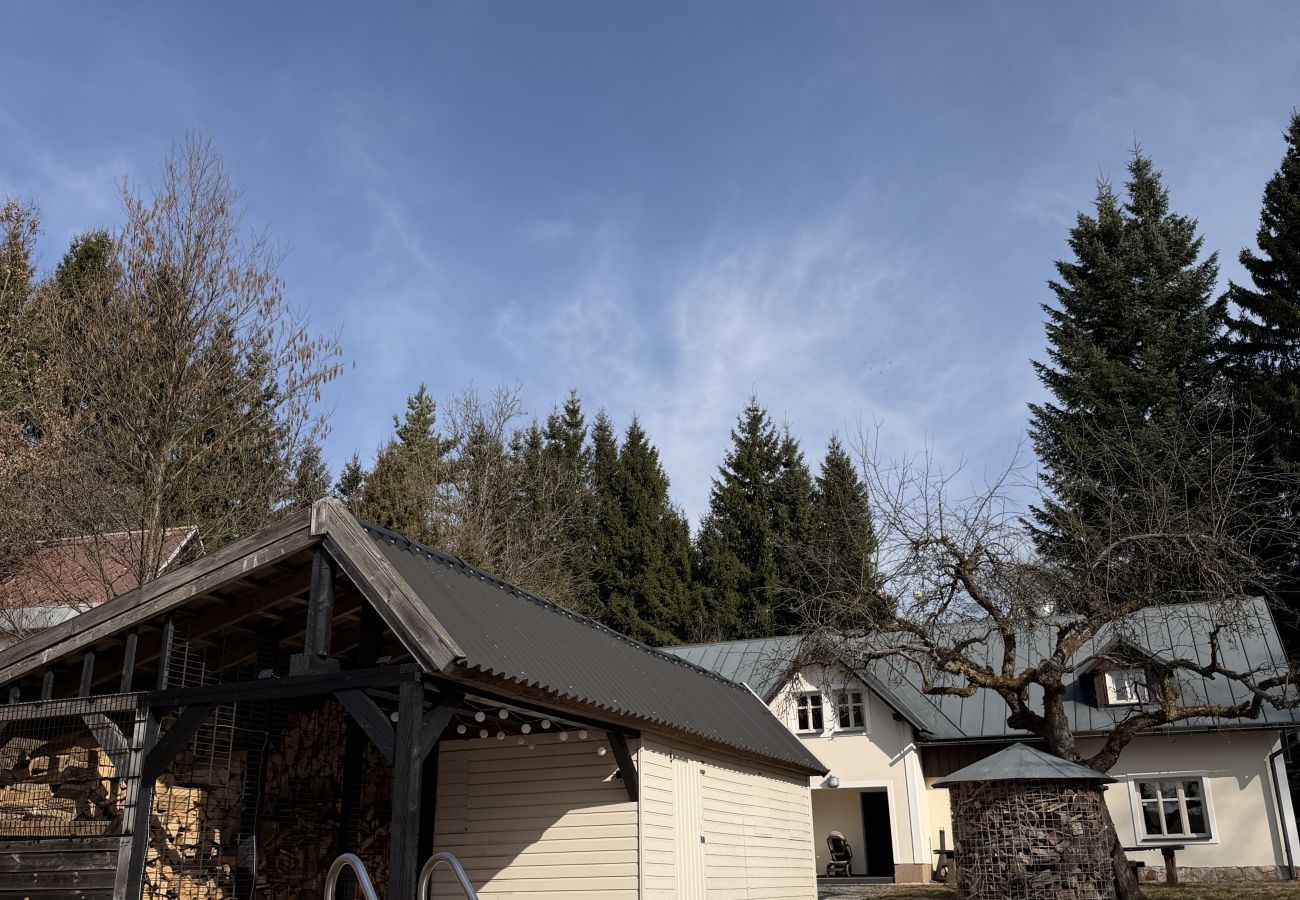 Villa in Mladé Buky - Villa mit Pool,  Skigebiete KJH348