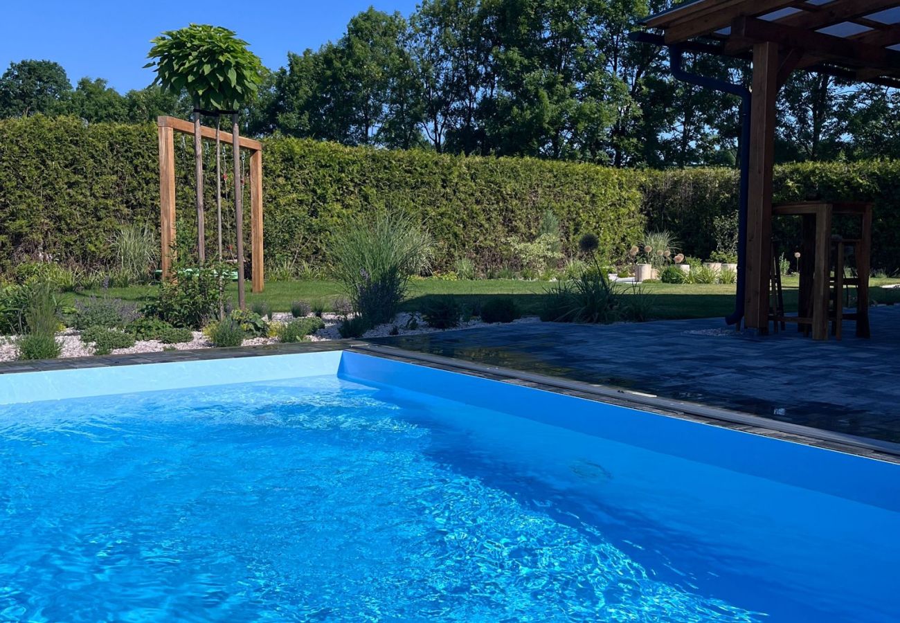 Villa in Mladé Buky - Mlade Buky KMM020